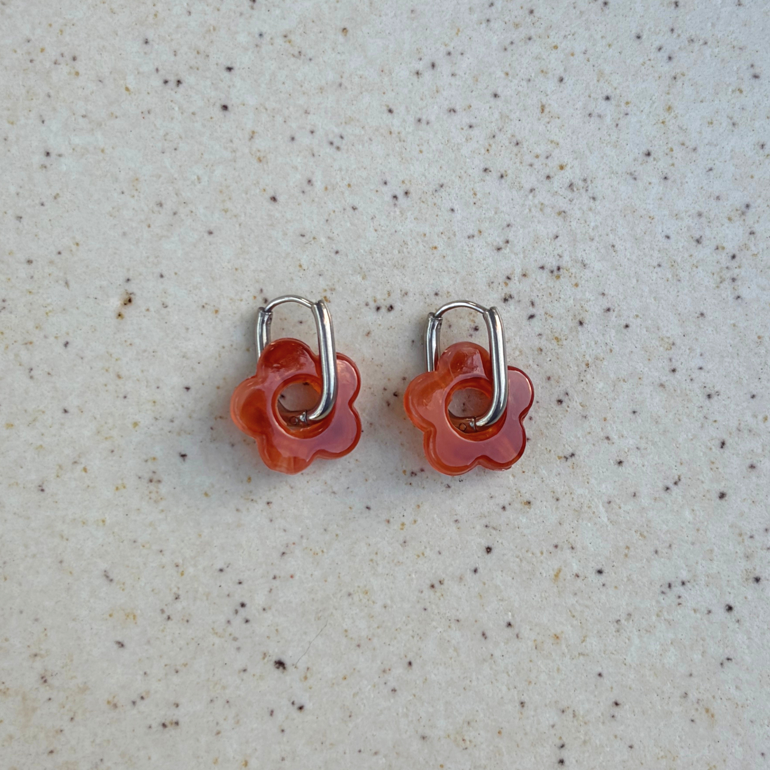 Margarita earrings Peach with silver hoops