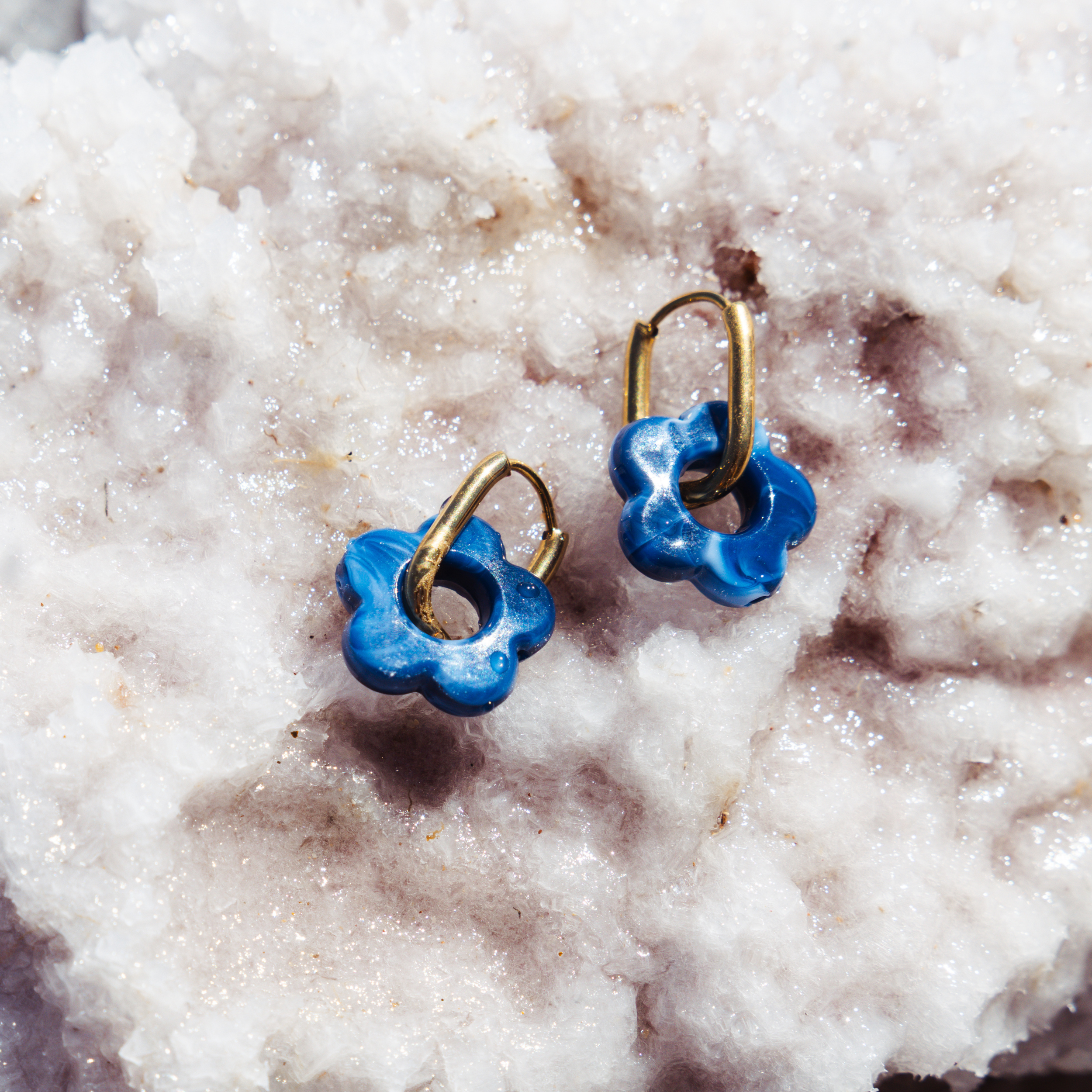 MARGARITA 18K GOLD SURF EARRINGS - Blue