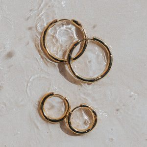 lore of the sea 18k gold surf earrings